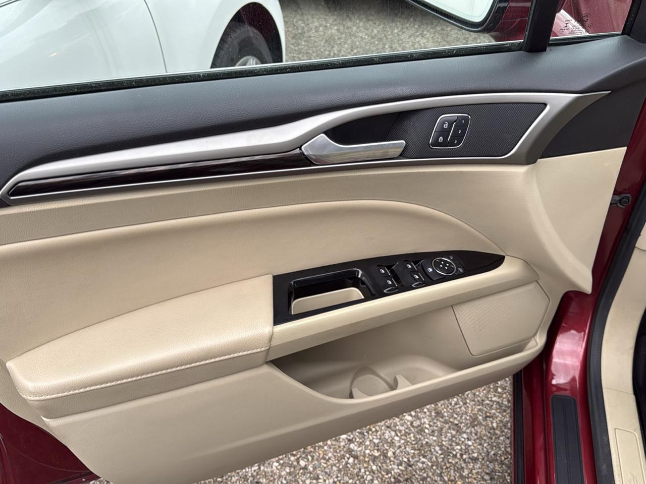 Ford Fusion 4dr Sdn SE FWD 2015