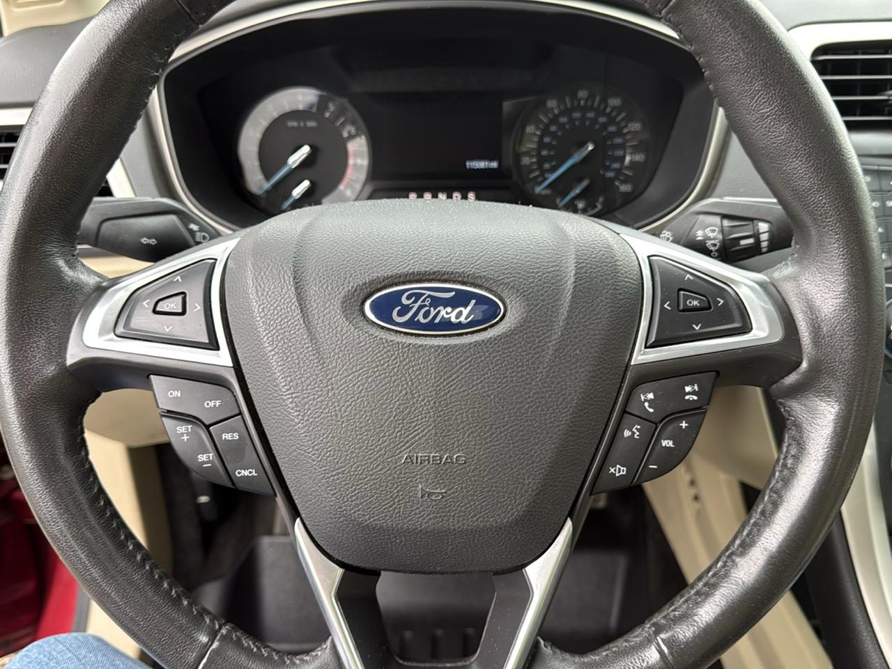 Ford Fusion 4dr Sdn SE FWD 2015