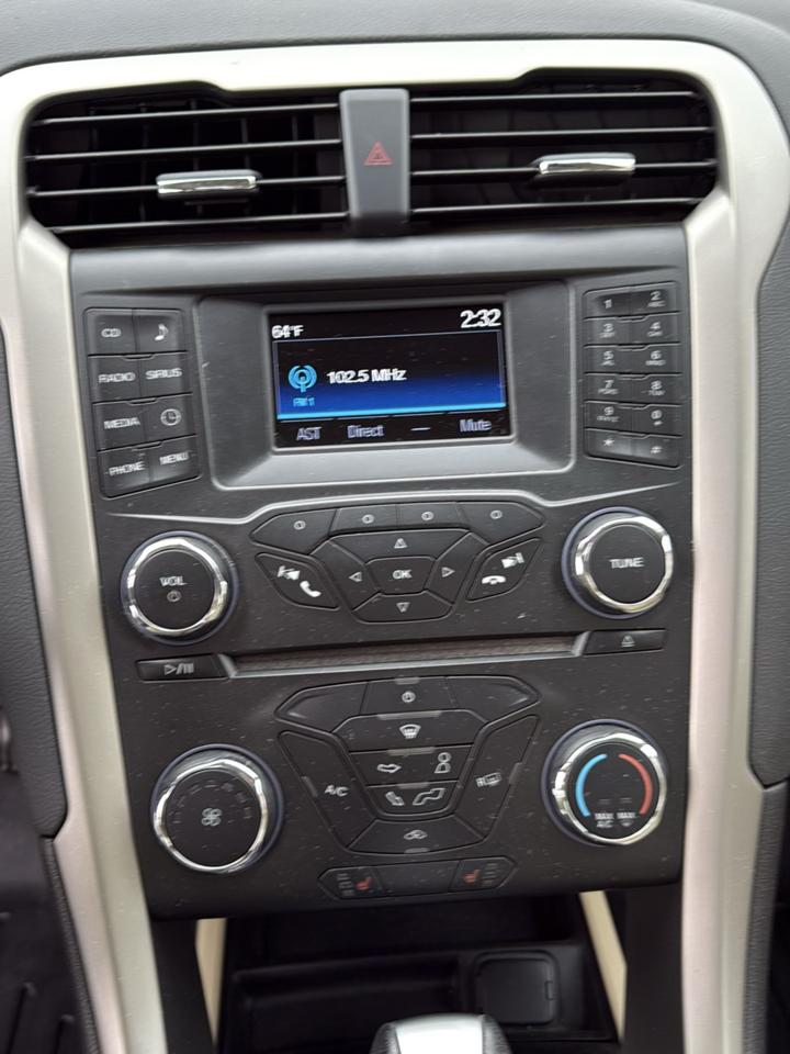 Ford Fusion 4dr Sdn SE FWD 2015