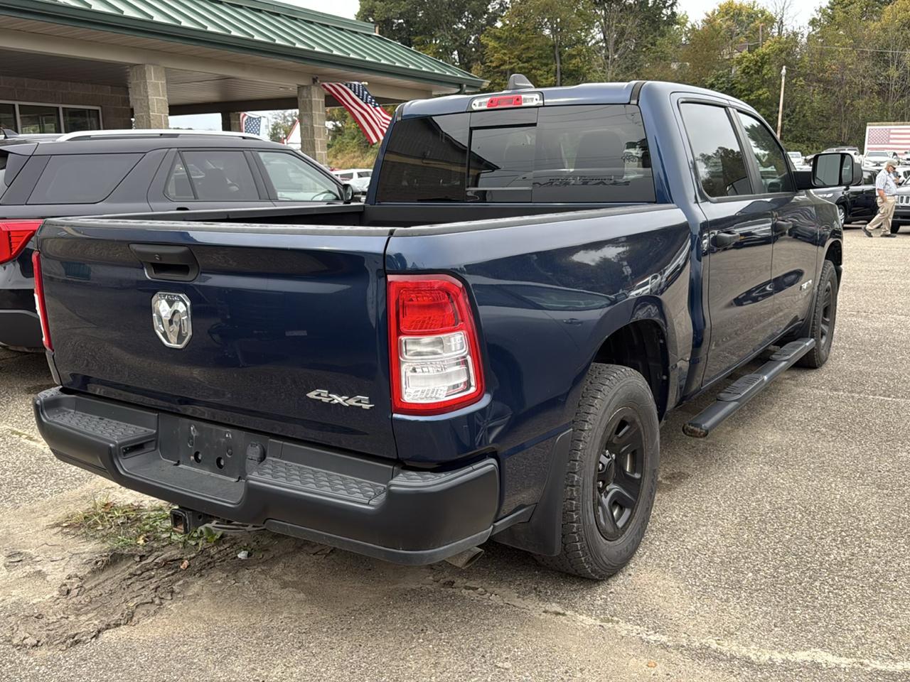 RAM 1500 Tradesman 4x4 Crew Cab 5'7" Box 2019