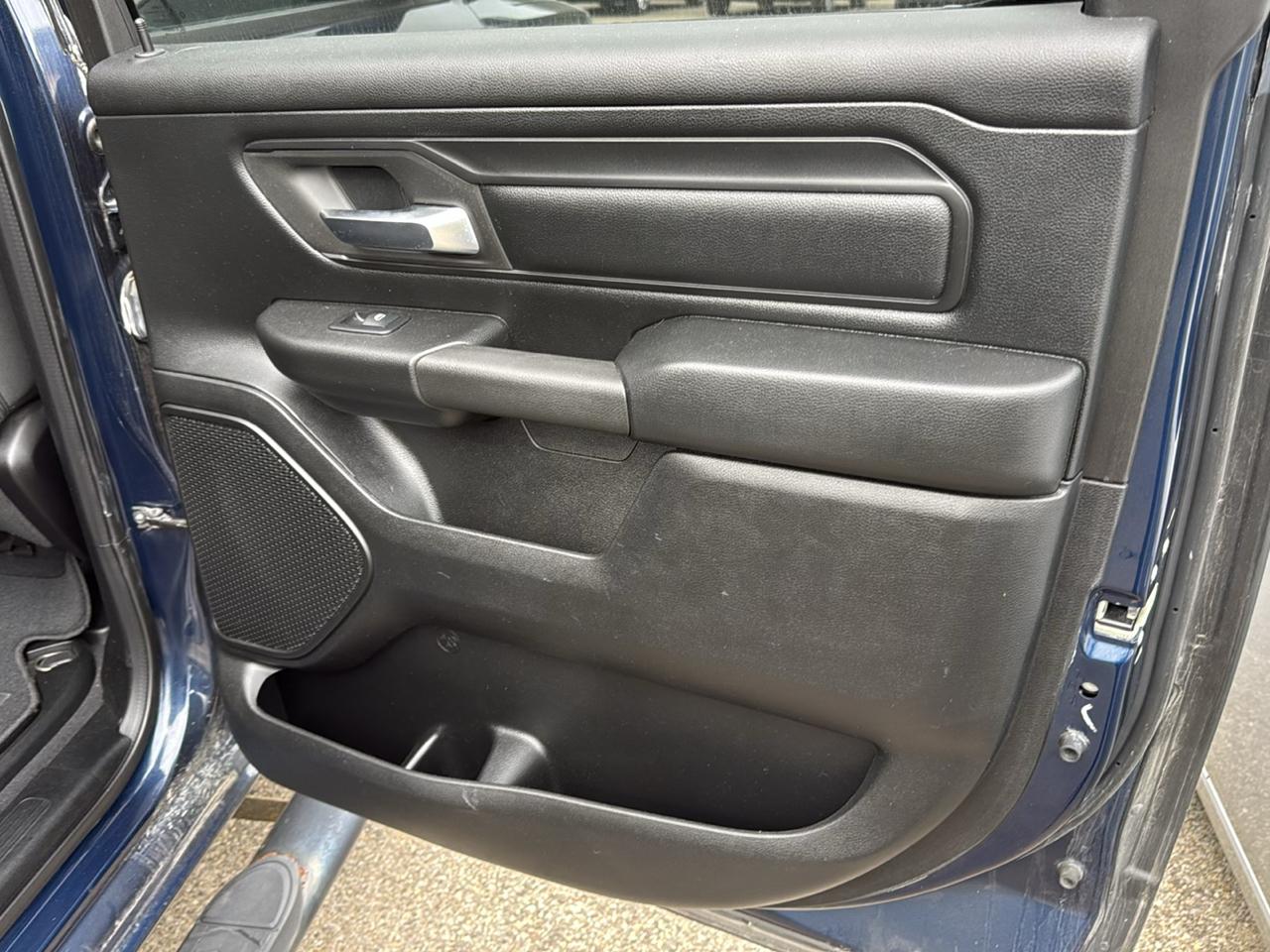 RAM 1500 Tradesman 4x4 Crew Cab 5'7" Box 2019