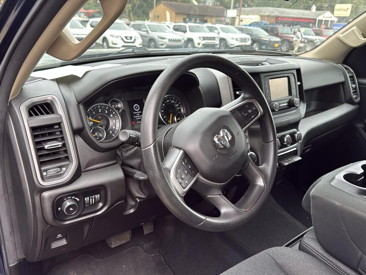 RAM 1500 Tradesman 4x4 Crew Cab 5'7" Box 2019