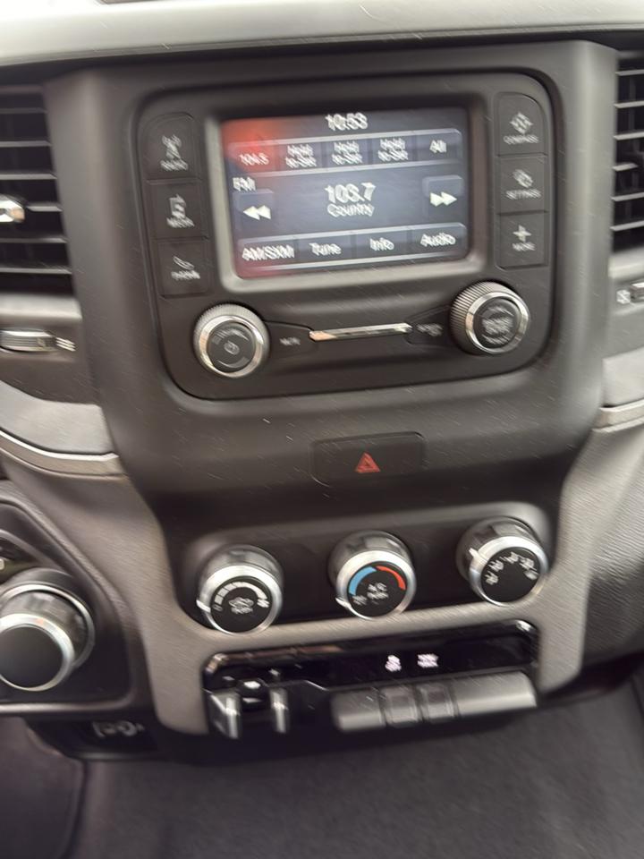 RAM 1500 Tradesman 4x4 Crew Cab 5'7" Box 2019
