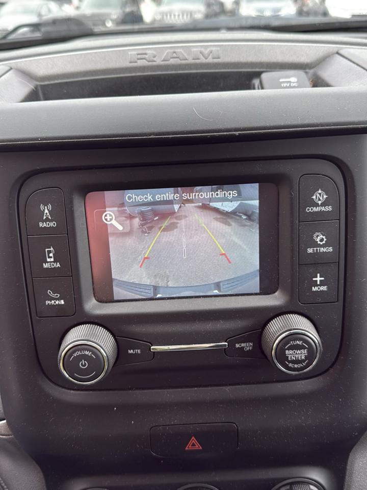 RAM 1500 Tradesman 4x4 Crew Cab 5'7" Box 2019