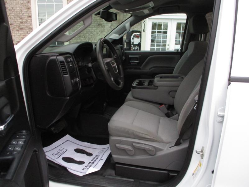 GMC Sierra 2500HD  2019 GMC Sierra 2500HD  2019