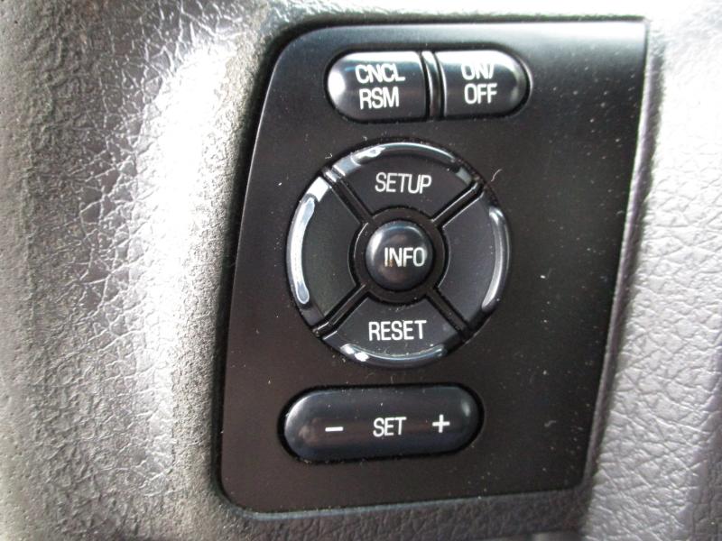 Ford F-250 SD XL Crew Cab 2WD 2012