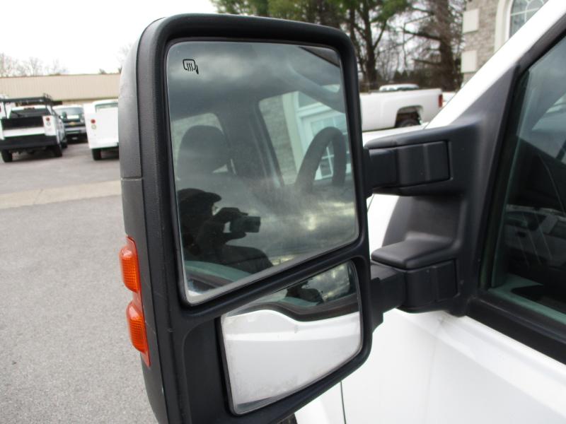 Ford F-250 SD XL Crew Cab 2WD 2012