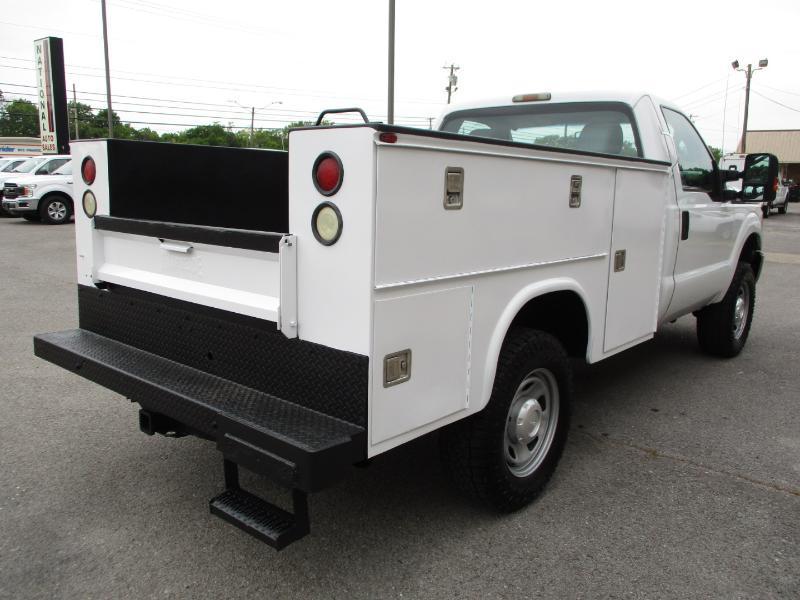 Ford F-250 XL HD Reg. Cab 4WD 2011