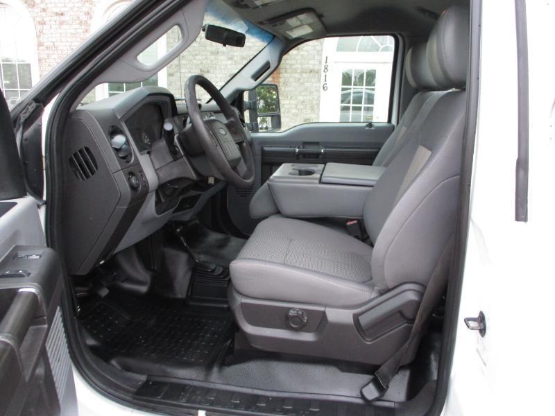Ford F-250 XL HD Reg. Cab 4WD 2011