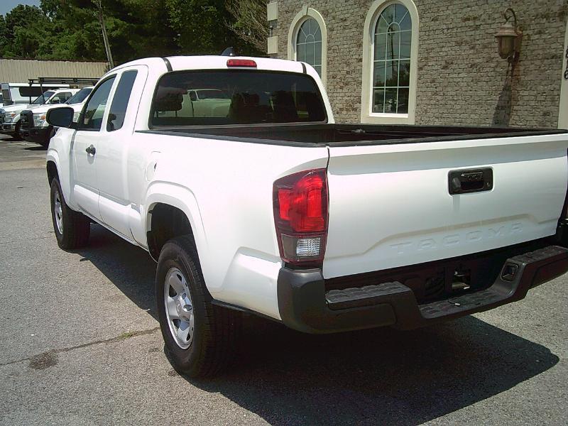 Toyota Tacoma SR5 Access Cab I4 6AT 2WD 2020