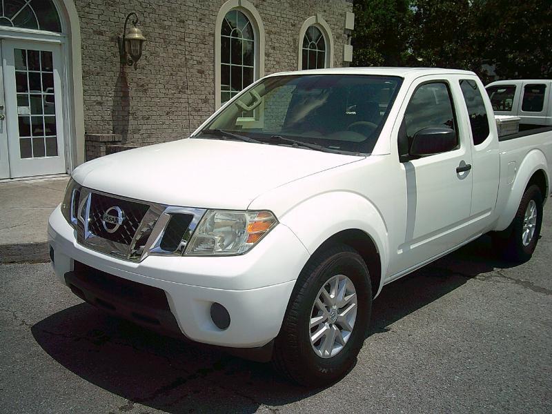 Nissan Frontier SV King Cab I4 5AT 2WD 2019