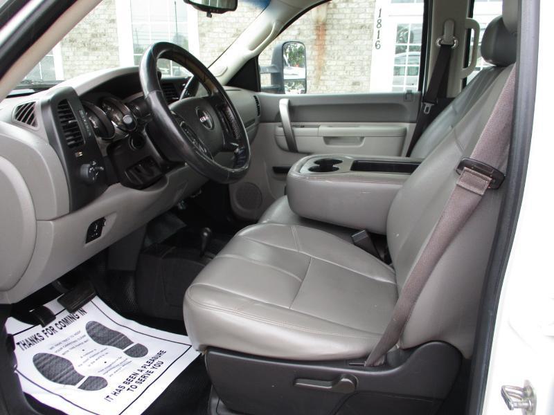GMC Sierra 2500HD Work Truck Crew Cab 4WD 2013