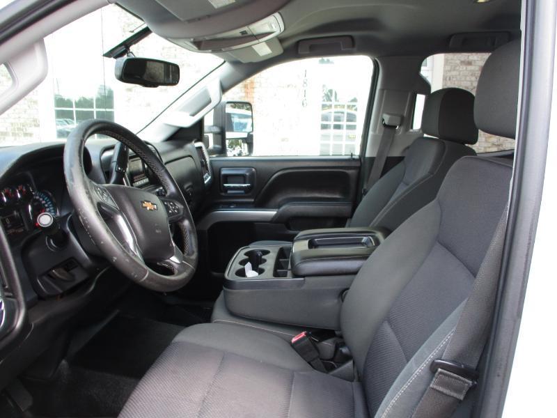 Chevrolet Silverado 3500HD Built After Aug 14  2015