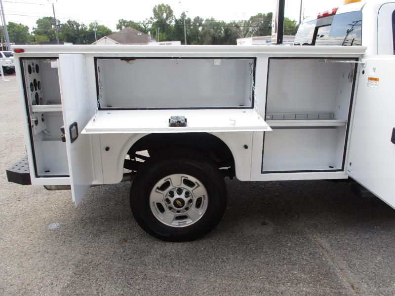 Chevrolet Silverado 3500HD Built After Aug 14  2015