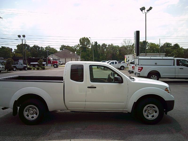 Nissan Frontier S King Cab I4 5AT 2WD 2019