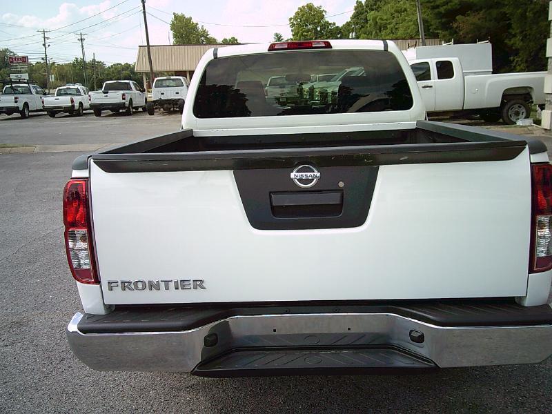 Nissan Frontier S King Cab I4 5AT 2WD 2019