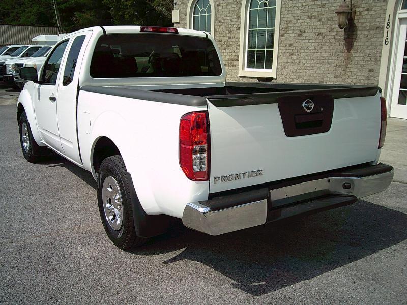 Nissan Frontier S King Cab I4 5AT 2WD 2019