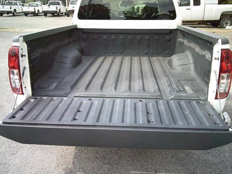 Nissan Frontier S King Cab I4 5AT 2WD 2019