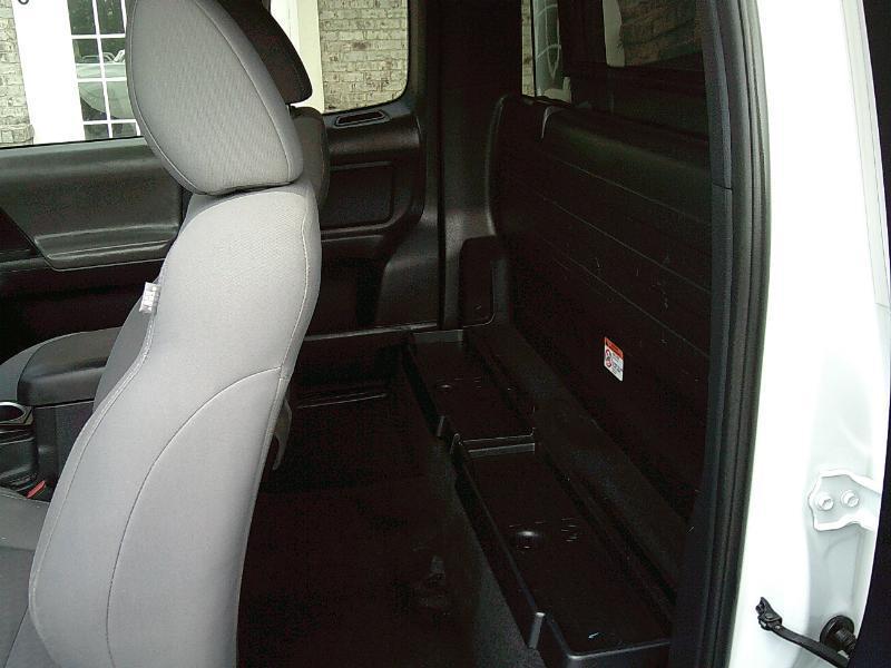 Toyota Tacoma 2WD Access Cab I4 AT SR (Natl) 2020