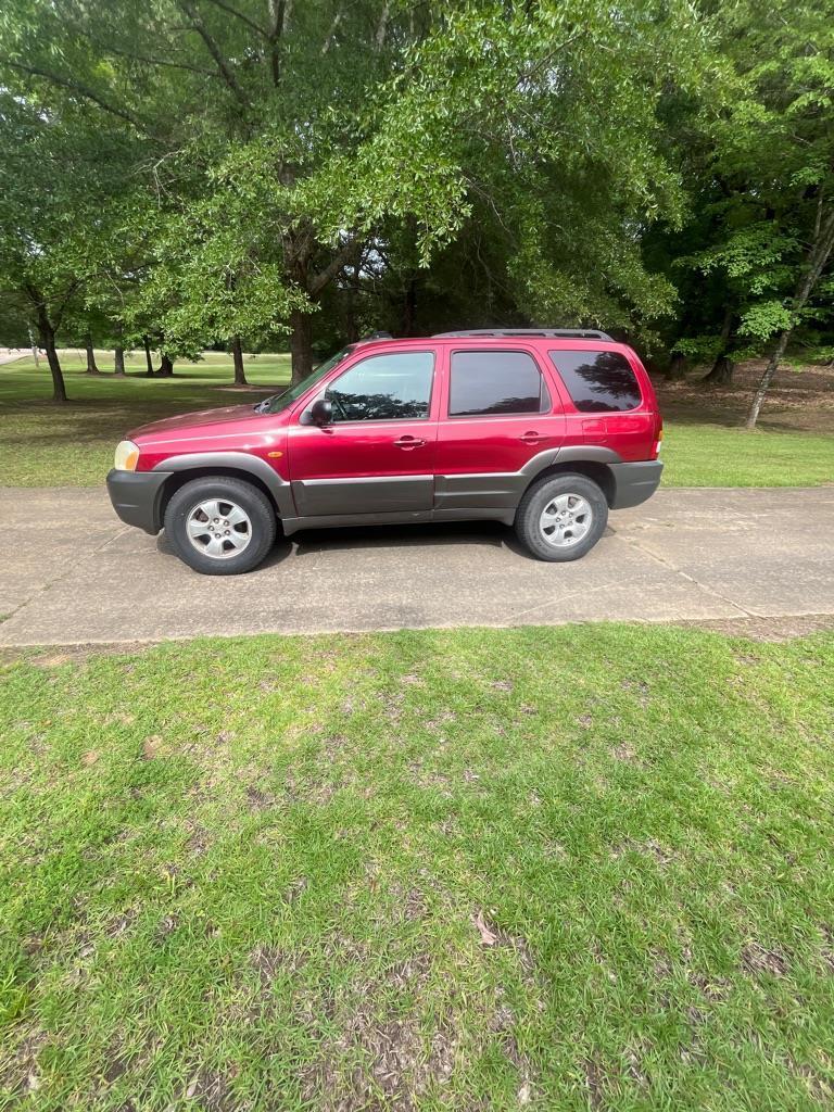 Mazda Tribute  2004