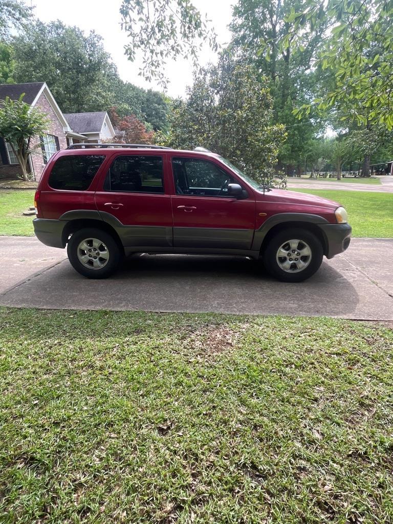 Mazda Tribute  2004