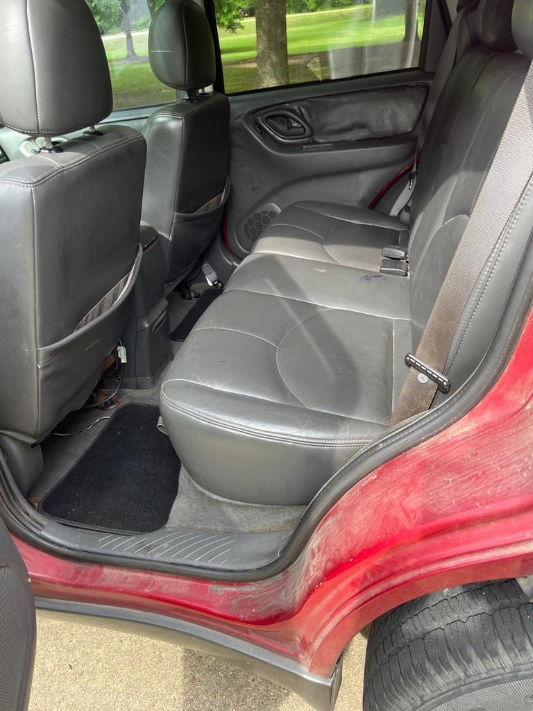 Mazda Tribute  2004