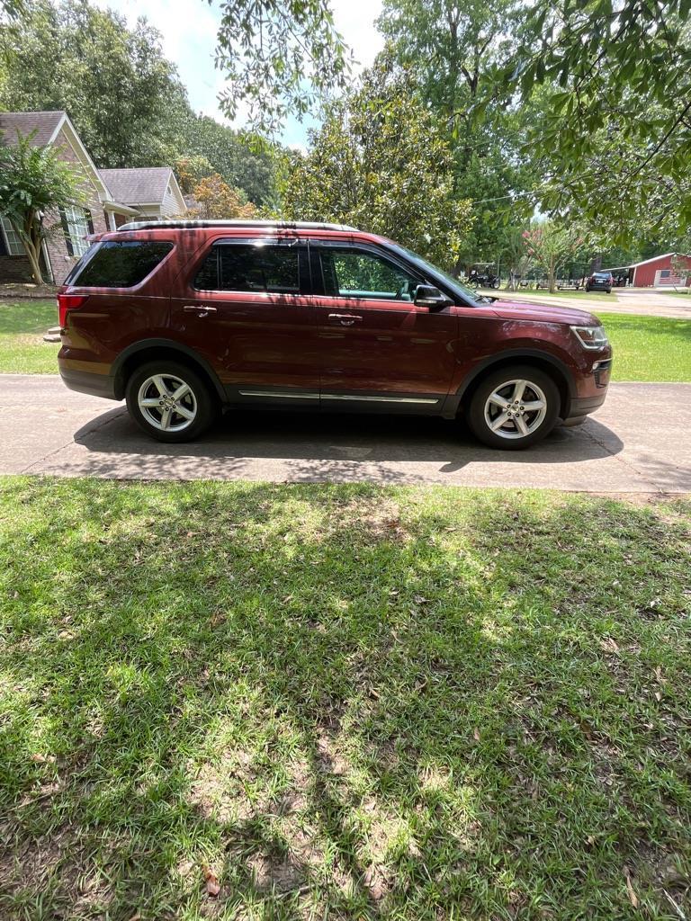 Ford Explorer XLT FWD 2018