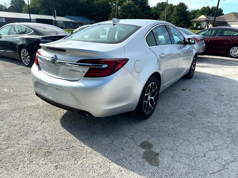 2017 Buick Regal Sport Touring photo 3