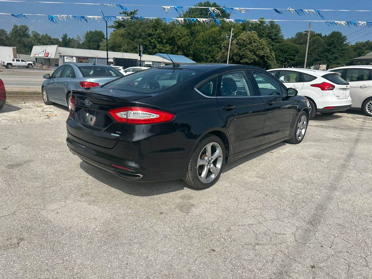 2013 Ford Fusion SE photo 3