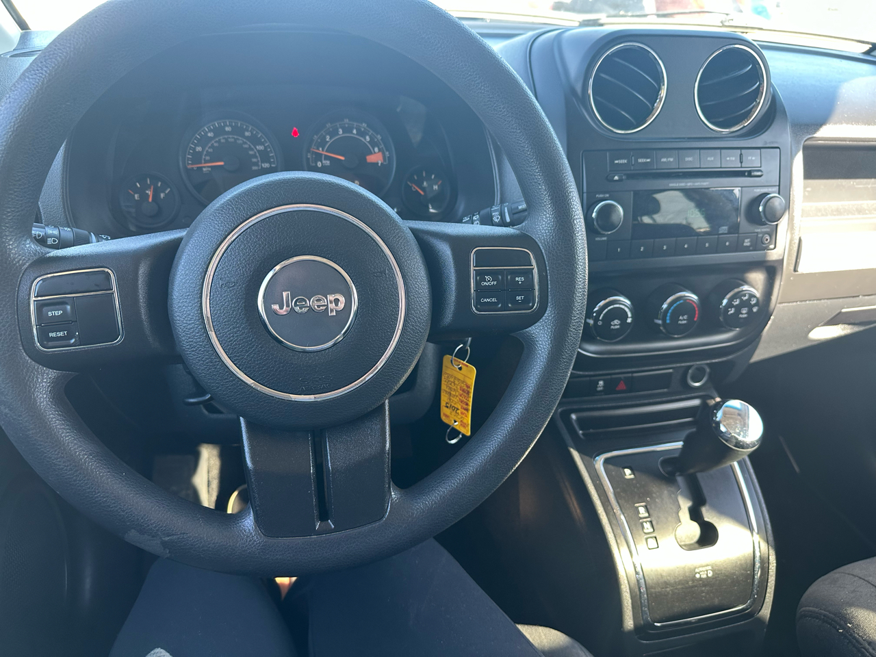 Jeep Compass Sport FWD 2015 Jeep Compass Sport FWD 2015