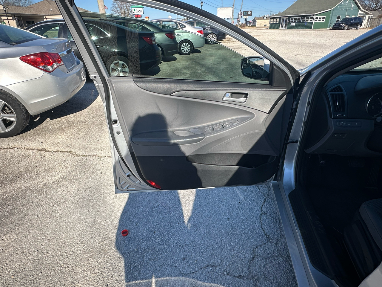 Hyundai Sonata GLS Manual 2012