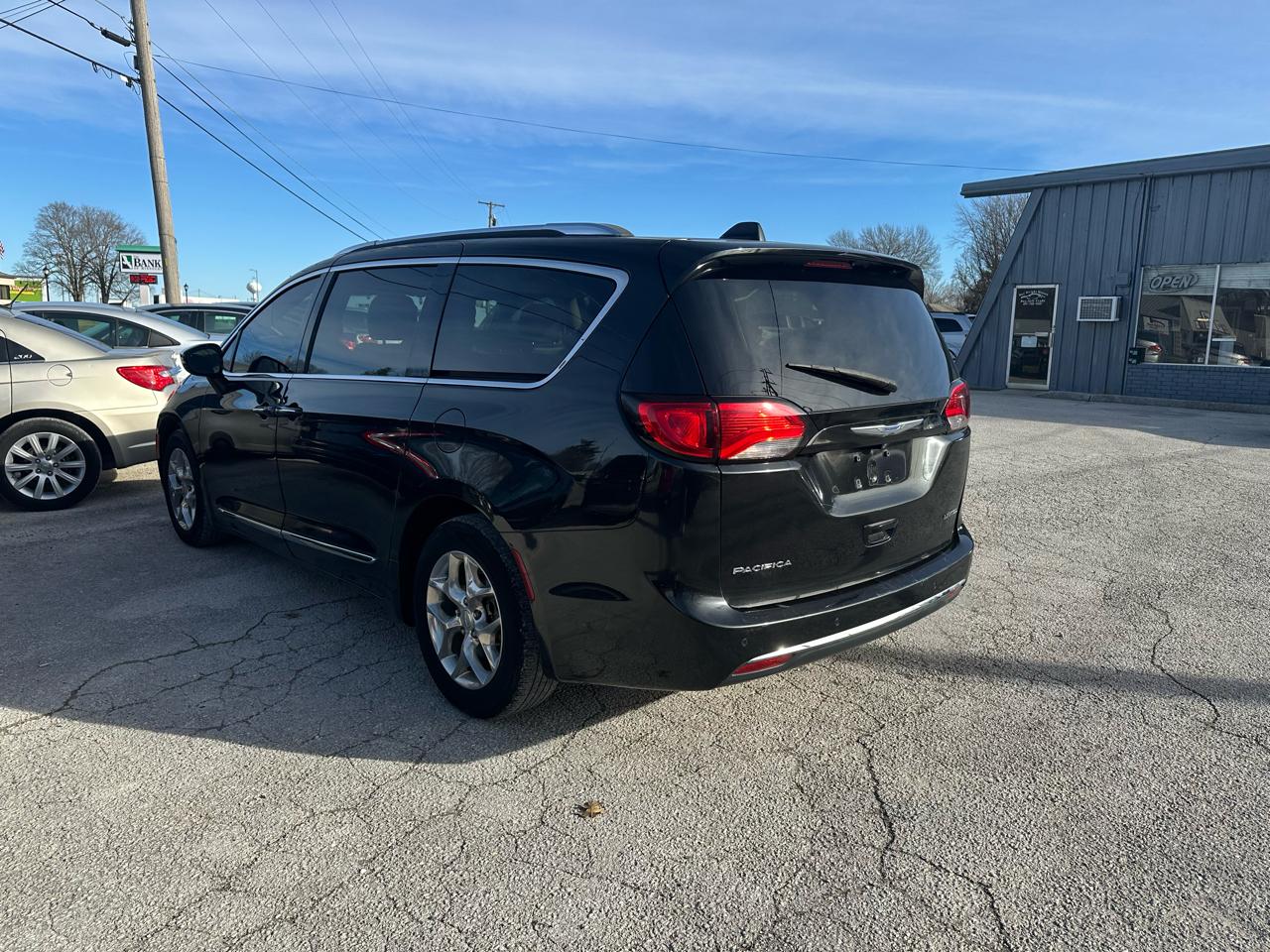 Chrysler Pacifica Limited 2018