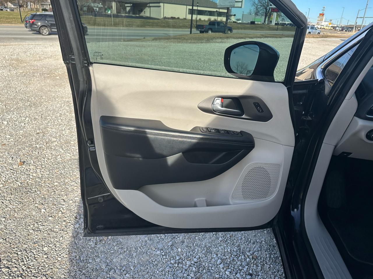 Chrysler Pacifica Limited 2018