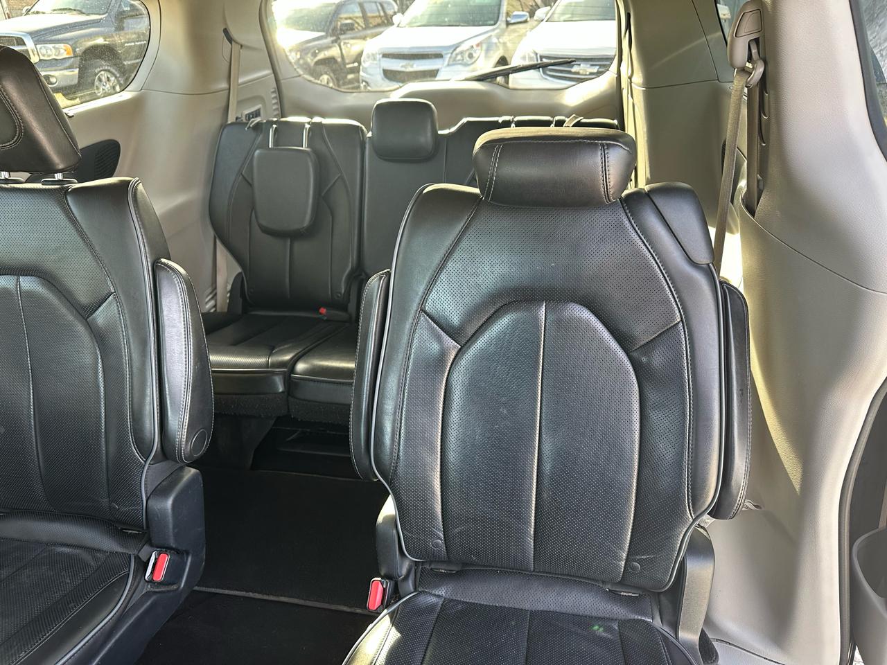 Chrysler Pacifica Limited 2018