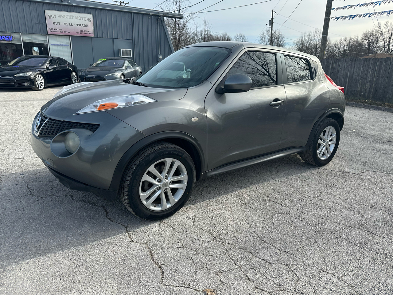 Nissan Juke S FWD 2012