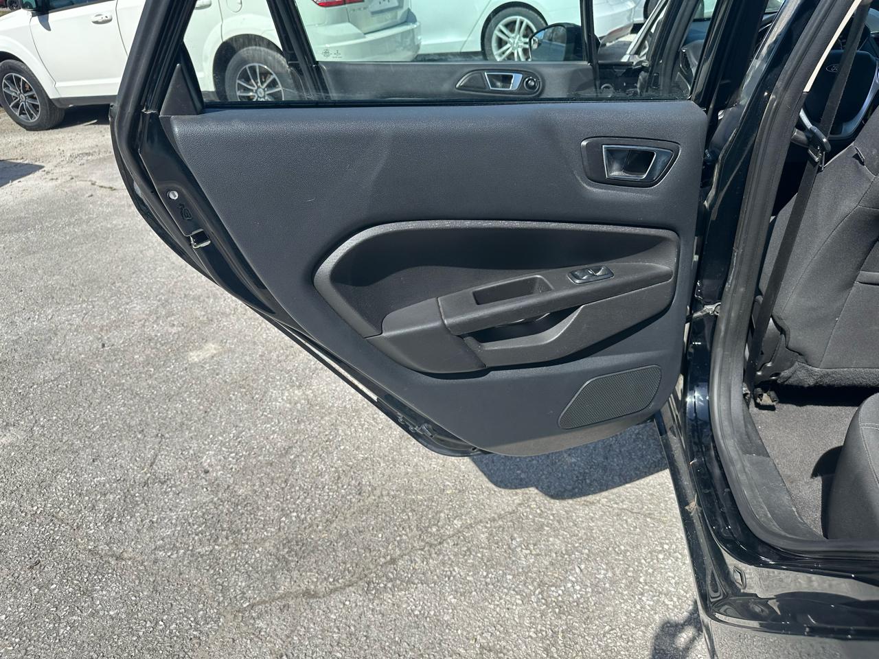 Ford Fiesta SE Sedan 2016