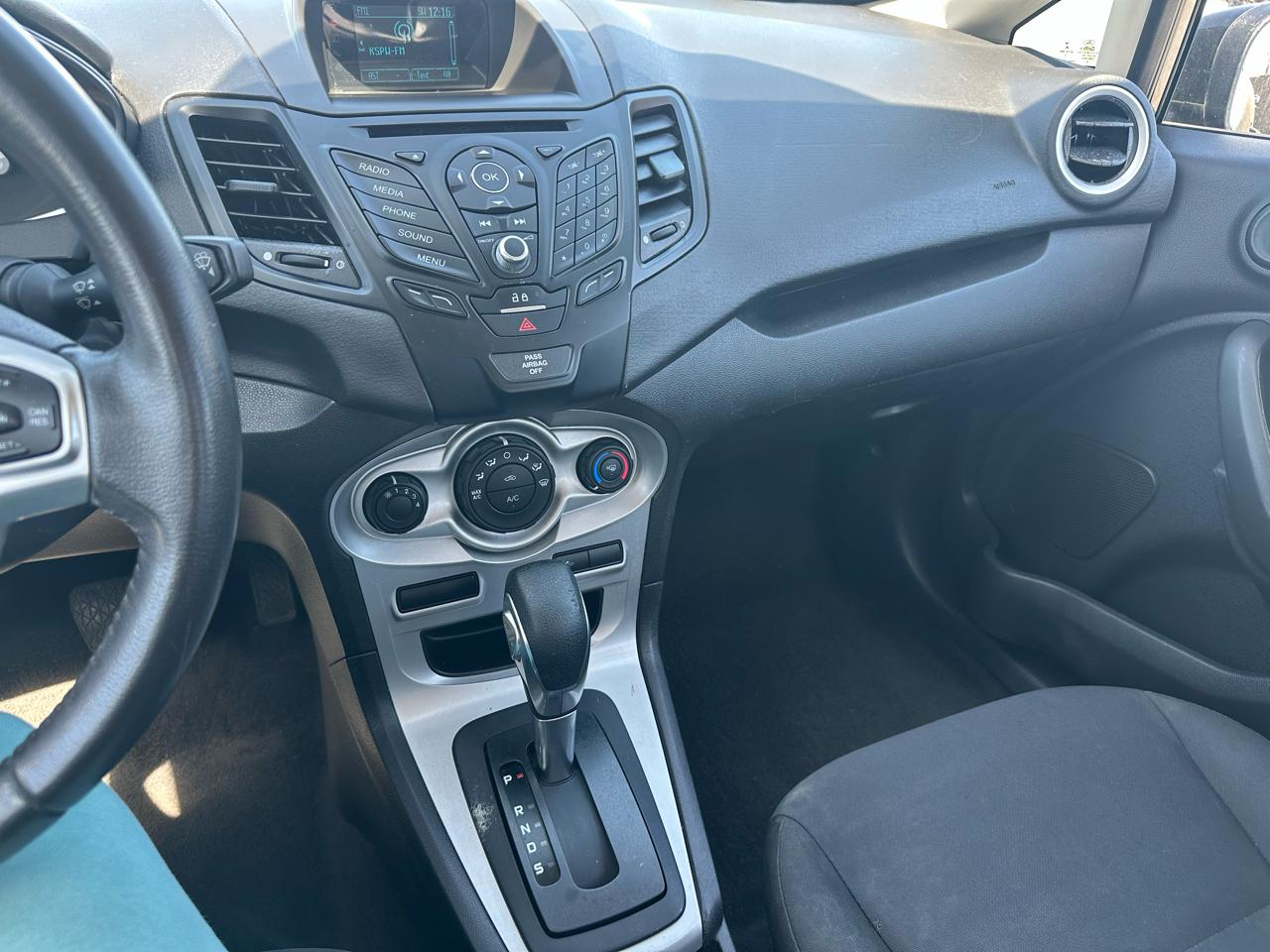 Ford Fiesta SE Sedan 2016