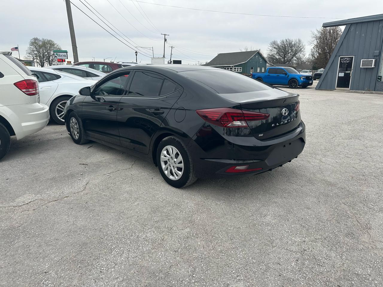 Hyundai Elantra SE 4D Sedan 2020