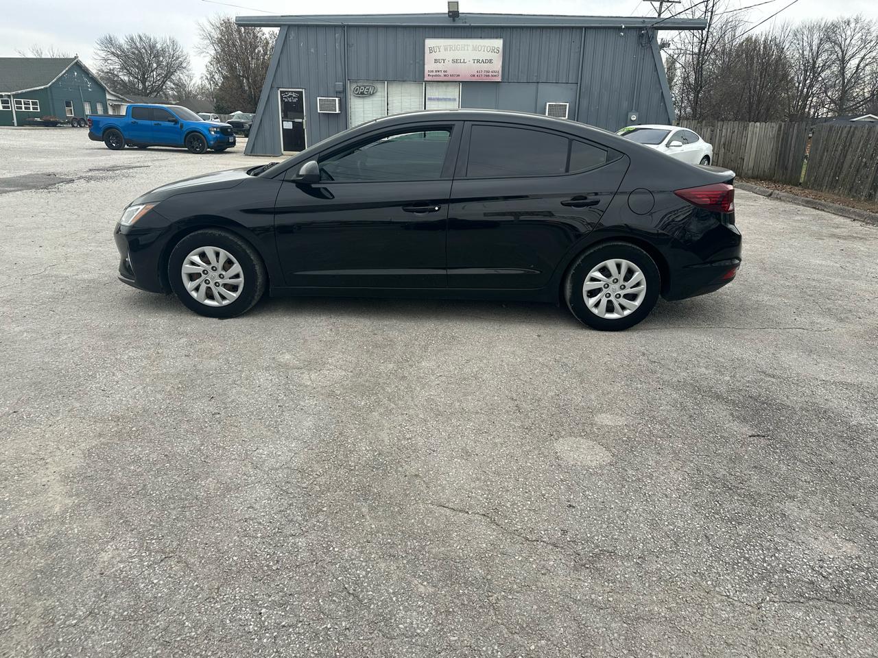 Hyundai Elantra SE 4D Sedan 2020