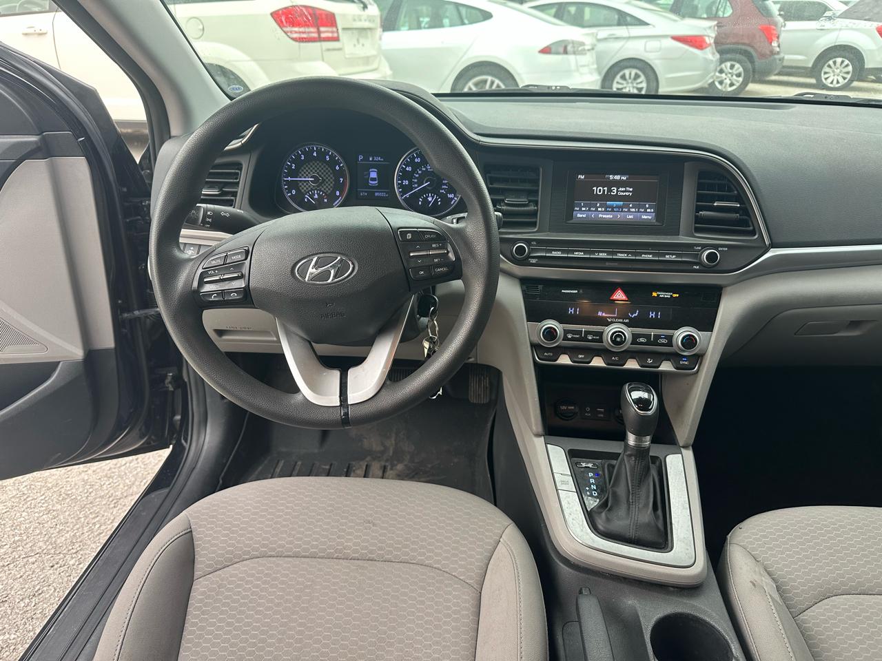 Hyundai Elantra SE 4D Sedan 2020