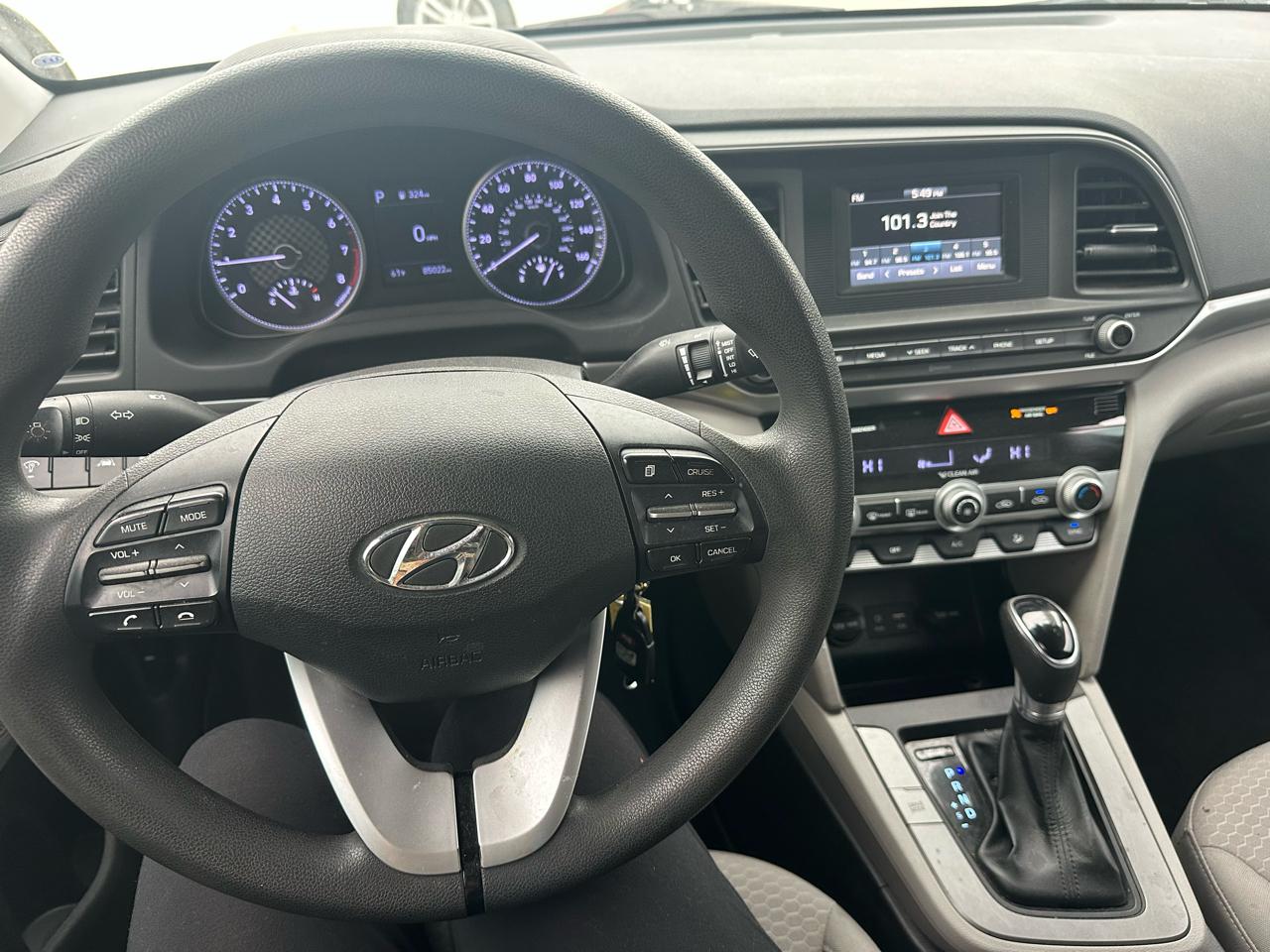 Hyundai Elantra SE 4D Sedan 2020