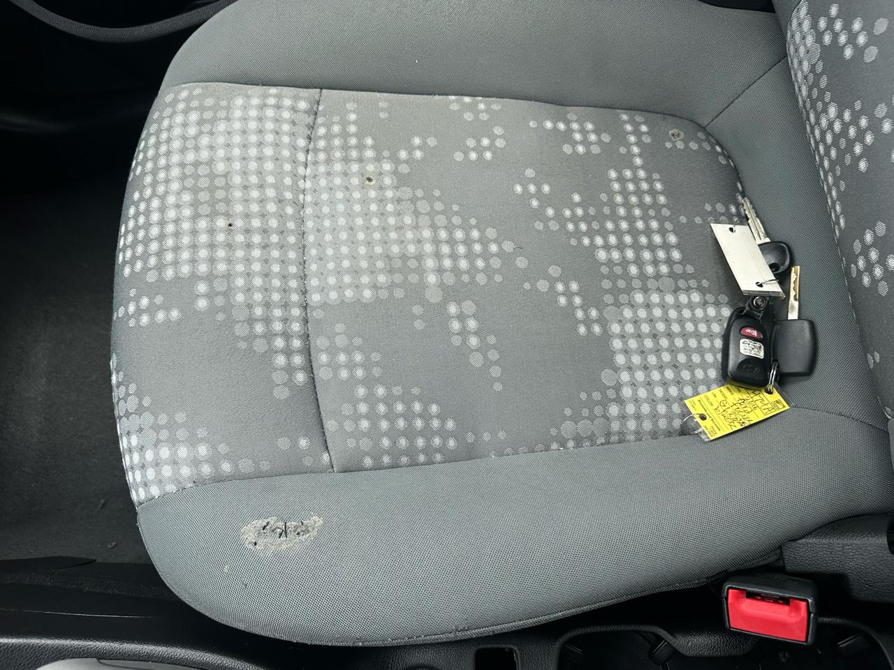 2016 Chevrolet Sonic LS - Photo 18