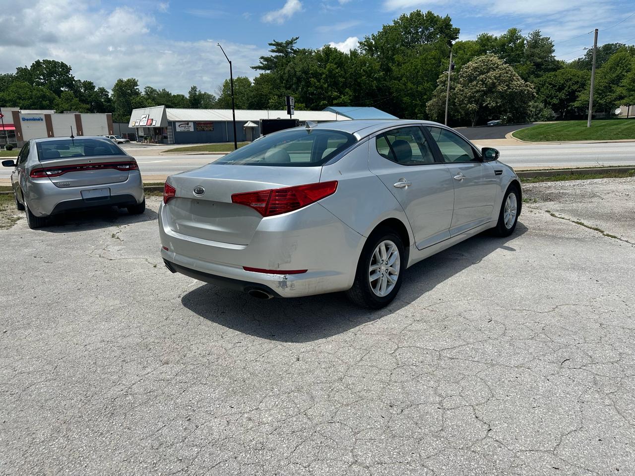 Kia Optima LX MT 2012