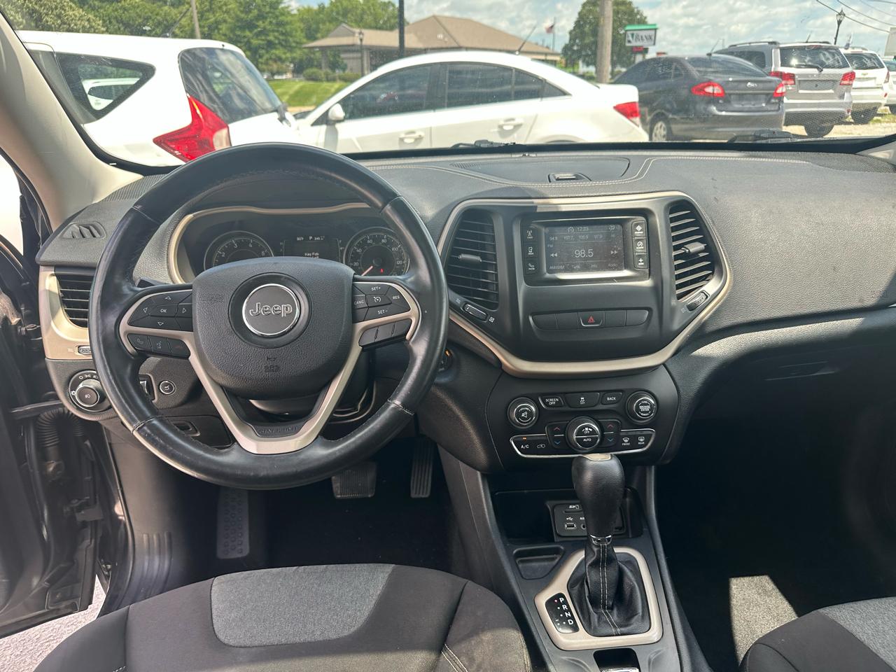 Jeep Cherokee Latitude FWD 2014