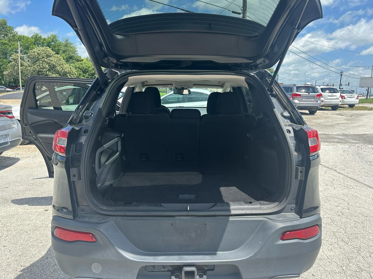Jeep Cherokee Latitude FWD 2014