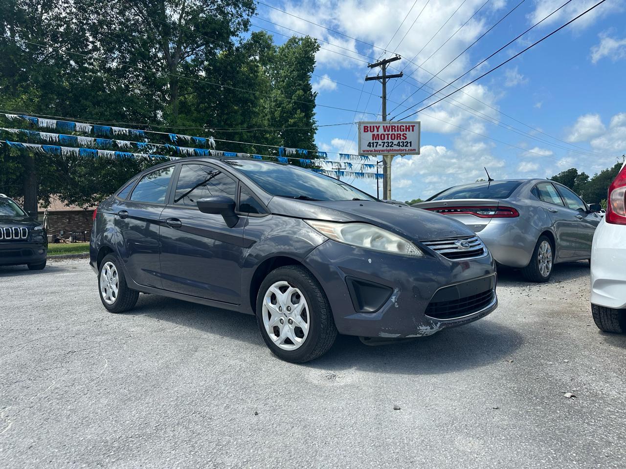Ford Fiesta SE Sedan 2012