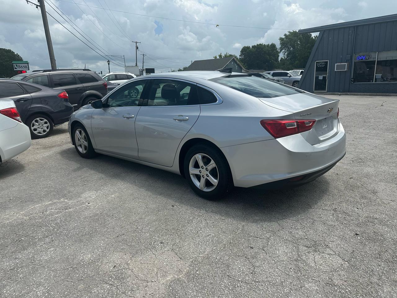 Chevrolet Malibu LS 2022