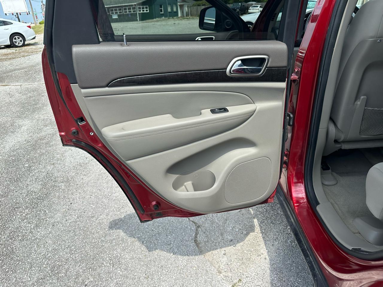 Jeep Grand Cherokee Laredo 4WD 2011