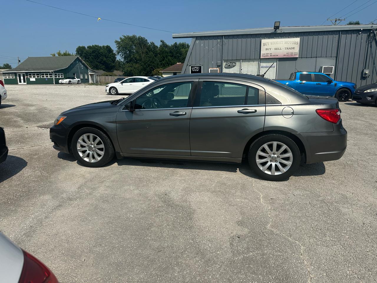 Chrysler 200 Touring 2012