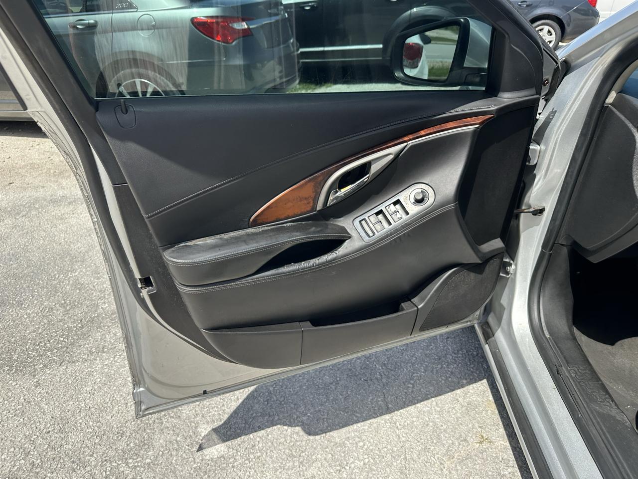 Buick LaCrosse CXL FWD 2011